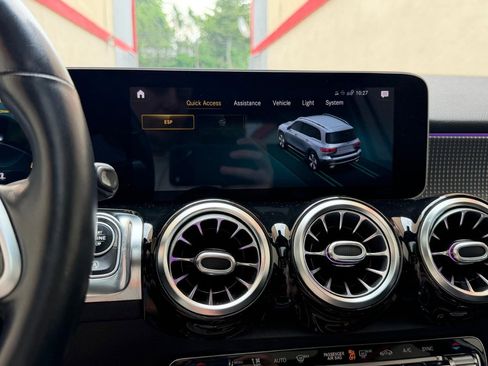 Used 2020 Mercedes-Benz GLB 250 4MATIC image 28