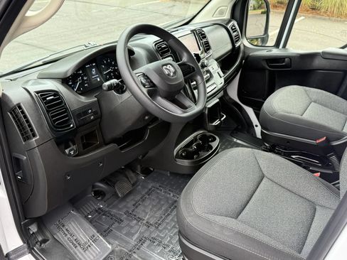 Used 2023 RAM ProMaster 2500 FWD image 13