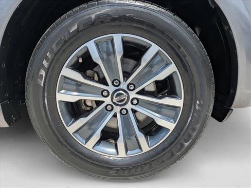 Used 2020 Nissan Armada SL image 25