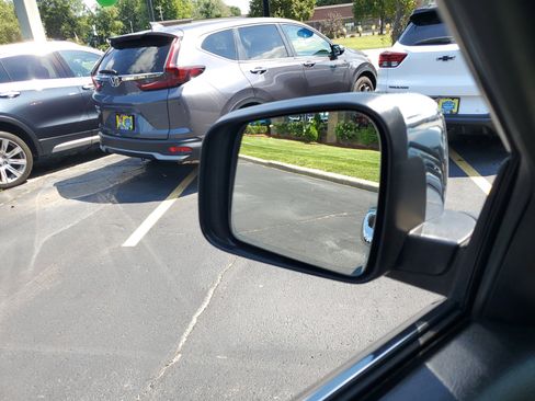 Used 2014 Jeep Grand Cherokee Limited image 14