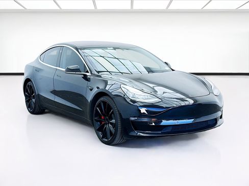 Used 2018 Tesla Model 3 Long Range image 3