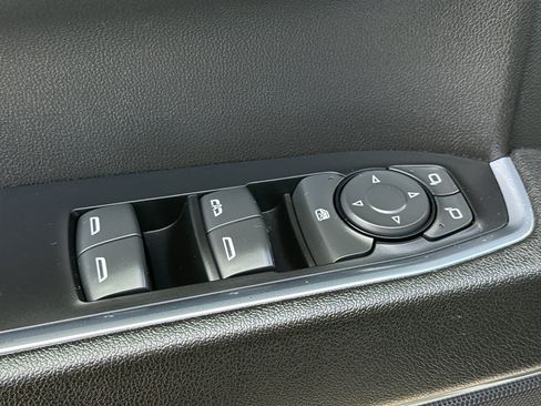 Used 2023 Chevrolet Silverado 1500 LT AWD/4WD image 14