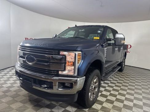 Certified 2019 Ford F250 Lariat w/ Chrome Package image 4