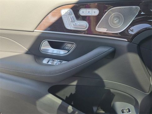 New 2025 Mercedes-Benz GLS 450 4MATIC image 16