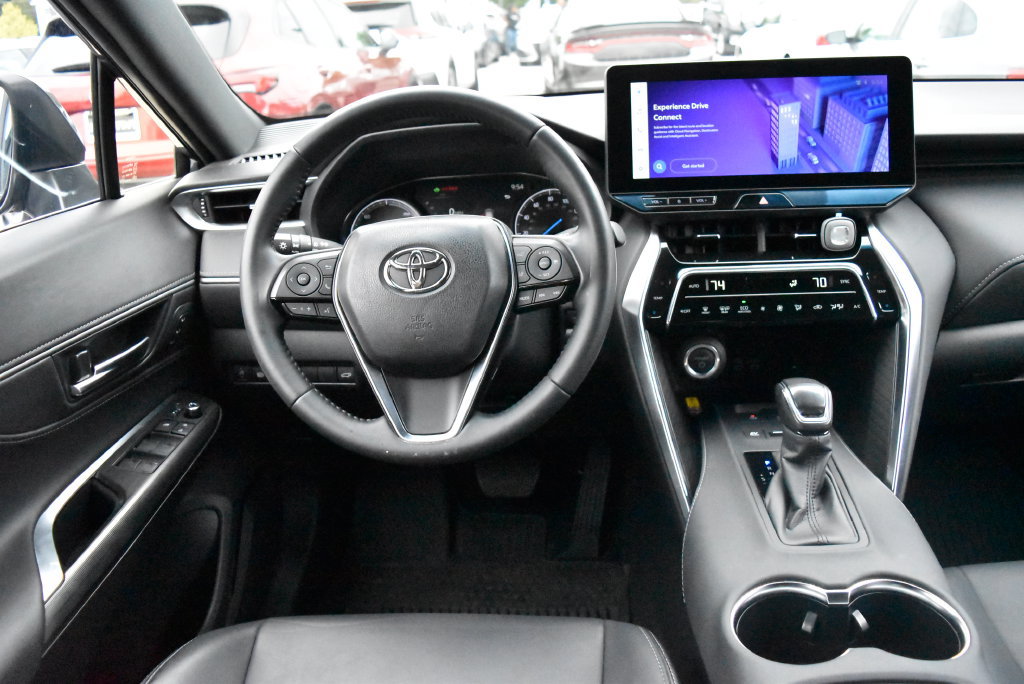 Used 2024 Toyota Venza XLE AWD/4WD image 13
