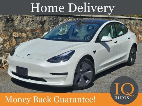 Used 2023 Tesla Model 3 Standard Range image 1