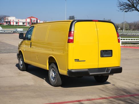 New 2025 Chevrolet Express 2500 image 3
