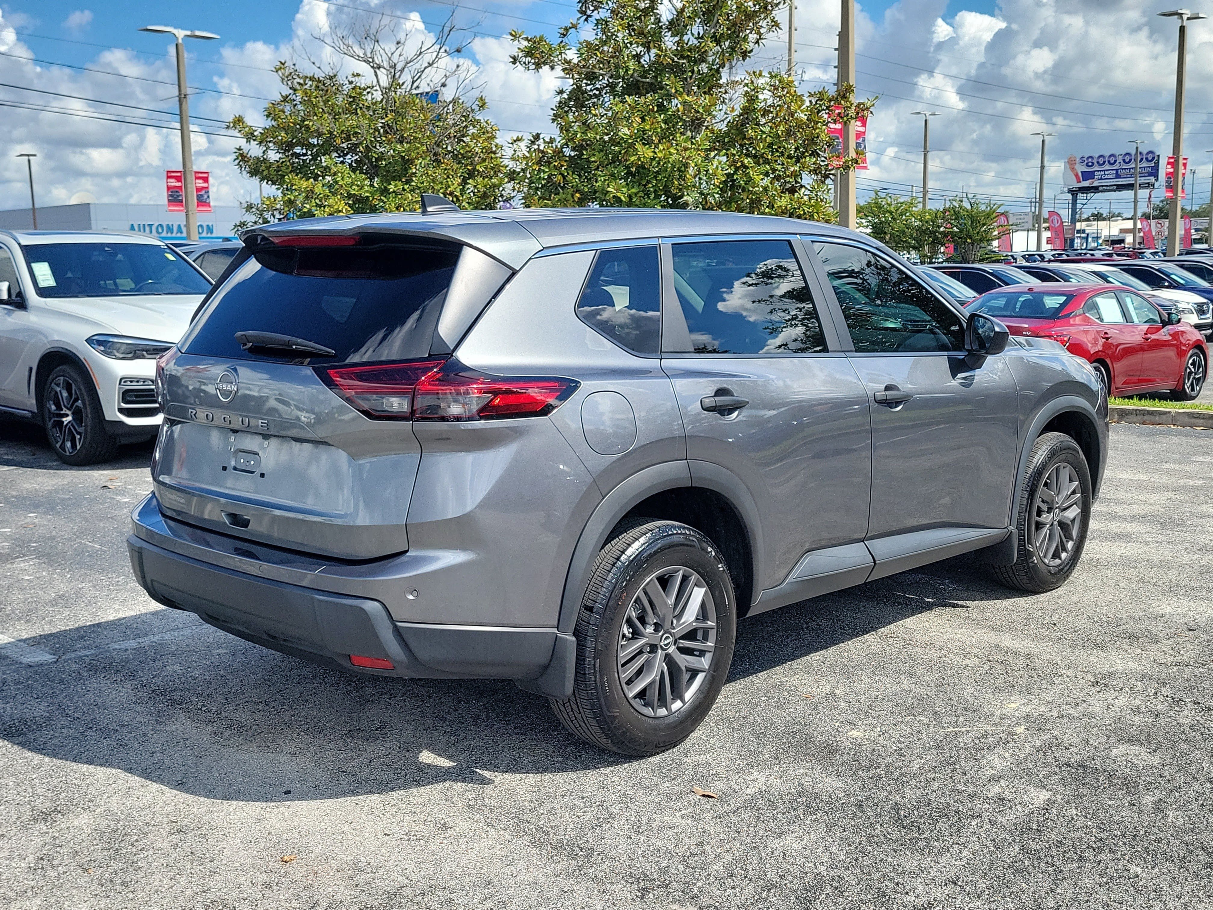 Certified 2024 Nissan Rogue S FWD image 4