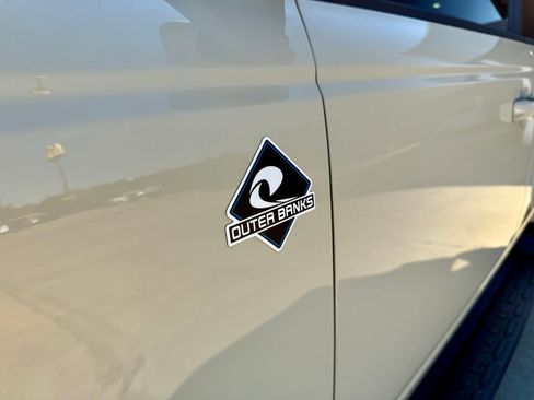 New 2025 Ford Bronco Outer Banks image 33