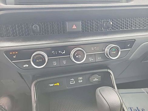 Used 2024 Honda CR-V EX image 13