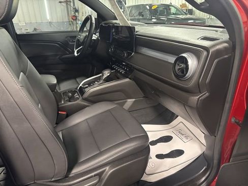 Used 2024 Chevrolet Colorado LT w/ LT Convenience Package III image 31