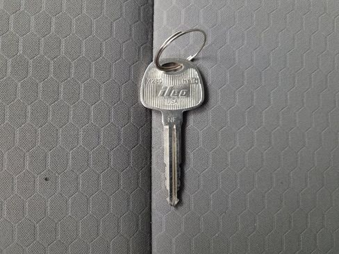 Used 2020 Hyundai Elantra SE w/ Cargo Package (C1) image 32