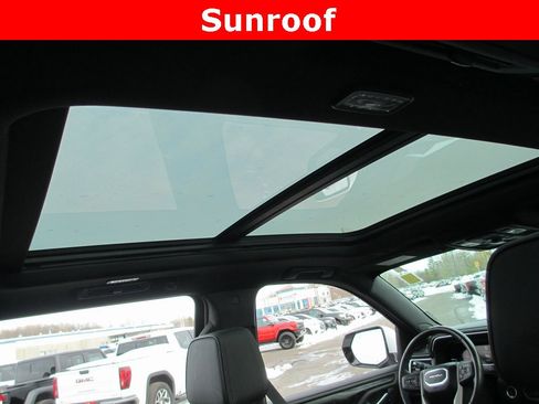 Certified 2022 GMC Yukon XL Denali image 15