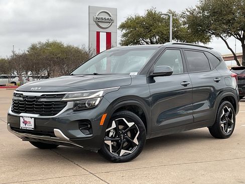 Used 2025 Kia Seltos S image 2