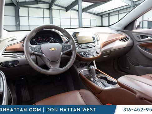 Used 2017 Chevrolet Malibu Premier w/ Premier Sun and Wheel Package FWD image 13