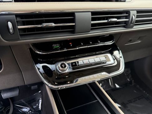 Used 2024 Lincoln Corsair Premiere w/ Equipment Group 102A image 15