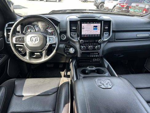 Used 2022 RAM 1500 Laramie AWD/4WD image 8
