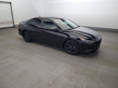 Used 2022 Hyundai Elantra SEL image 11