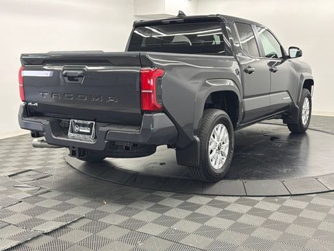 Used 2026 Toyota Tacoma SR5 AWD/4WD image 10