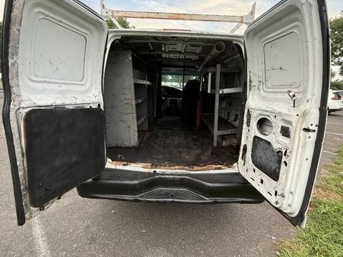 Used 2003 Ford E-350 and Econoline 350 Super Duty RWD image 12