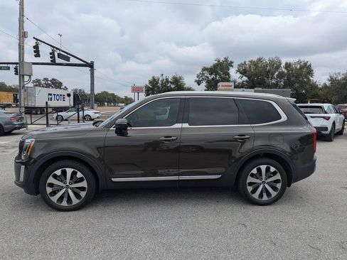 Certified 2020 Kia Telluride EX w/ EX Premium Package image 4
