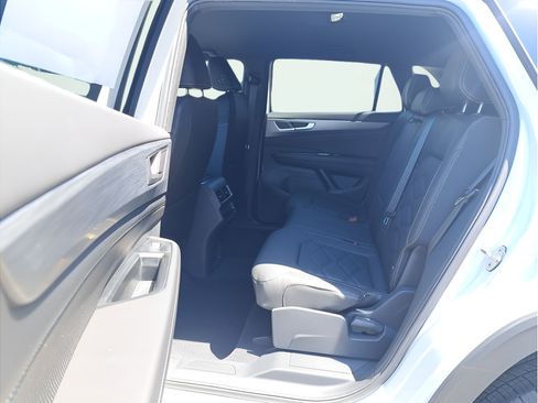 New 2026 Volkswagen Atlas Cross Sport SE AWD/4WD image 12