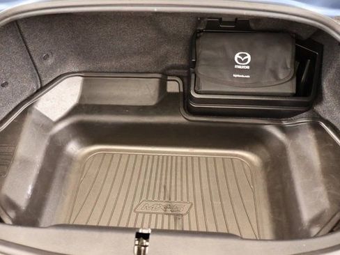 Used 2018 MAZDA MX-5 Miata RF Grand Touring image 27