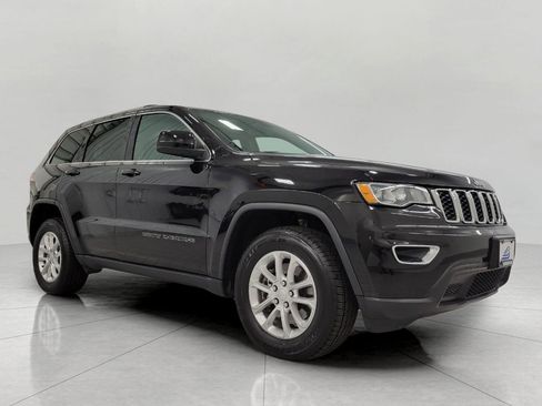 Used 2021 Jeep Grand Cherokee Laredo w/ Security & Convenience Group AWD/4WD image 1