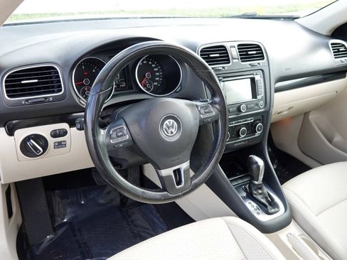 Used 2012 Volkswagen Jetta TDI FWD image 4