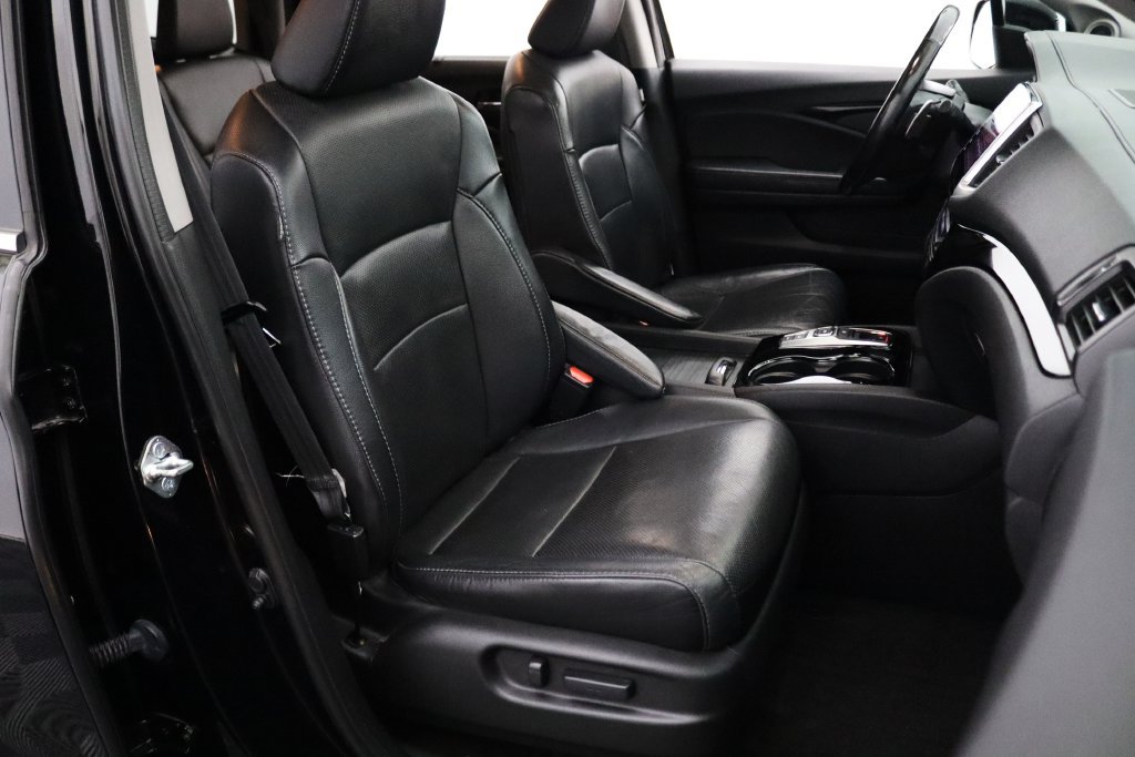 Used 2017 Honda Pilot Elite image 16
