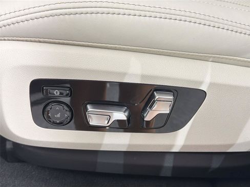 New 2026 BMW X5 xDrive50e w/ Executive Package AWD/4WD image 18