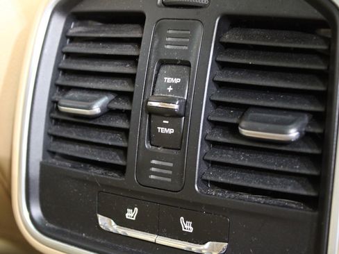 Used 2015 Porsche Macan S image 36