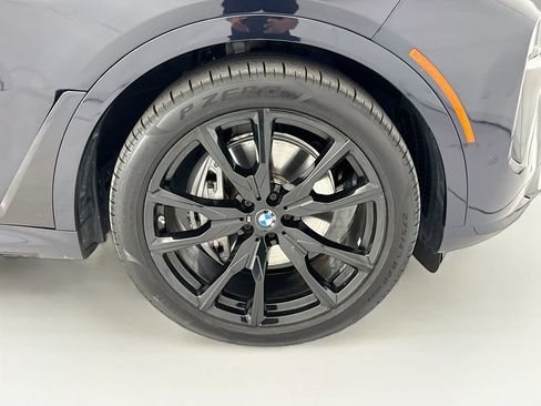 Used 2024 BMW X7 xDrive40i w/ M Sport Package AWD/4WD image 31