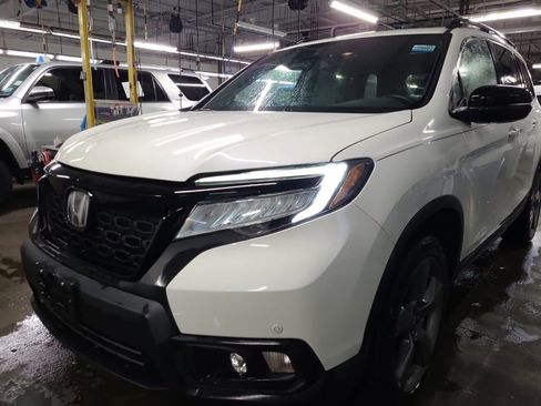 Used 2019 Honda Passport Touring image 1