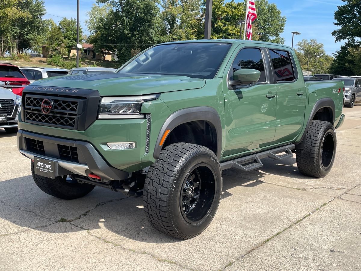 Used 2022 Nissan Frontier Pro-X RWD image 1