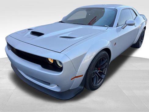 Used 2022 Dodge Challenger R/T Scat Pack RWD image 9