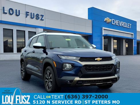 Used 2023 Chevrolet TrailBlazer ACTIV w/ Convenience Package AWD/4WD image 1