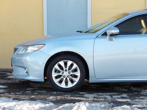 Used 2013 Lexus ES 300h image 3