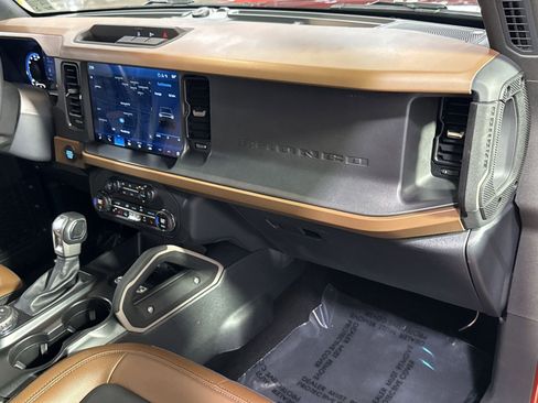Used 2024 Ford Bronco Outer Banks image 35