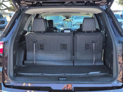 Used 2020 Chevrolet Traverse Premier w/ LPO, Blackout Package image 5