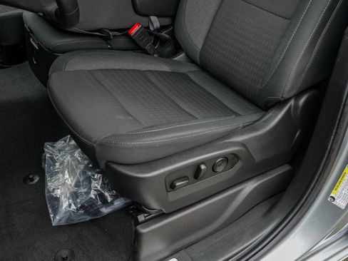 Used 2025 Chevrolet Silverado 2500 LT w/ Convenience Package image 18