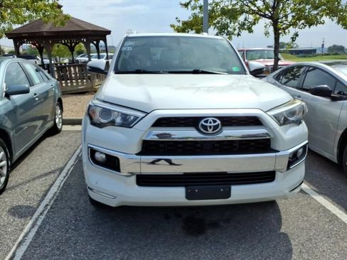 Used 2016 Toyota 4Runner Limited AWD/4WD image 4