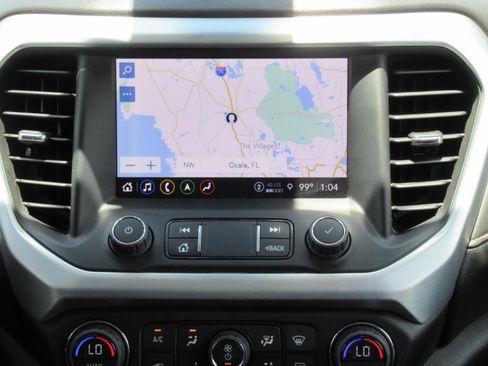 Used 2023 GMC Acadia SLT FWD image 15