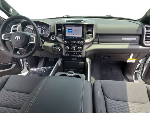 New 2026 RAM 1500 4x4 Crew Cab image 9