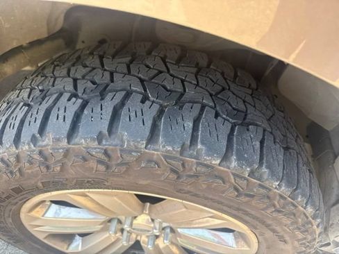 Used 2019 Ford F150 XLT w/ Equipment Group 302A Luxury AWD/4WD image 4