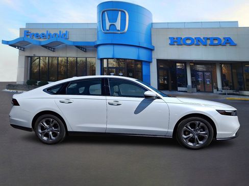 Used 2024 Honda Accord EX image 7