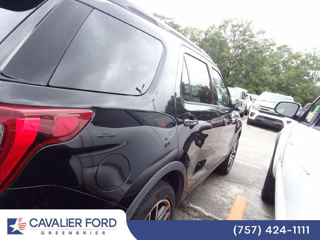 Used 2018 Ford Explorer Sport w/ Equipment Group 401A AWD/4WD image 4