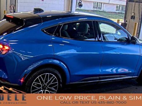 Certified 2025 Ford Mustang Mach-E Premium AWD/4WD image 1