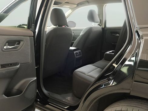 Used 2023 Nissan Rogue SV FWD image 16