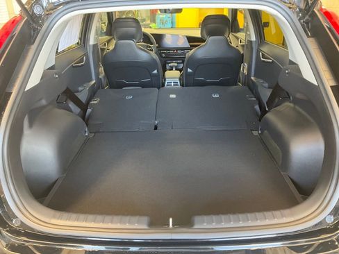 Certified 2025 Kia Niro EX image 25